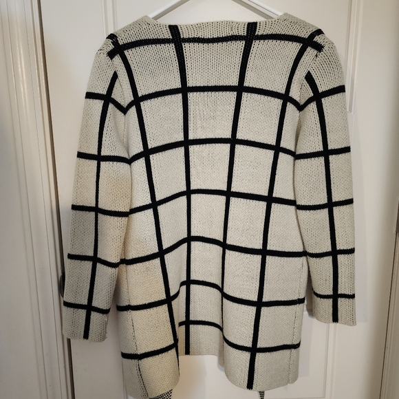 Oliver by escio Fall cardigan sweater size S beige/black 28" long w/ 22" sleeve - Picture 3 of 6